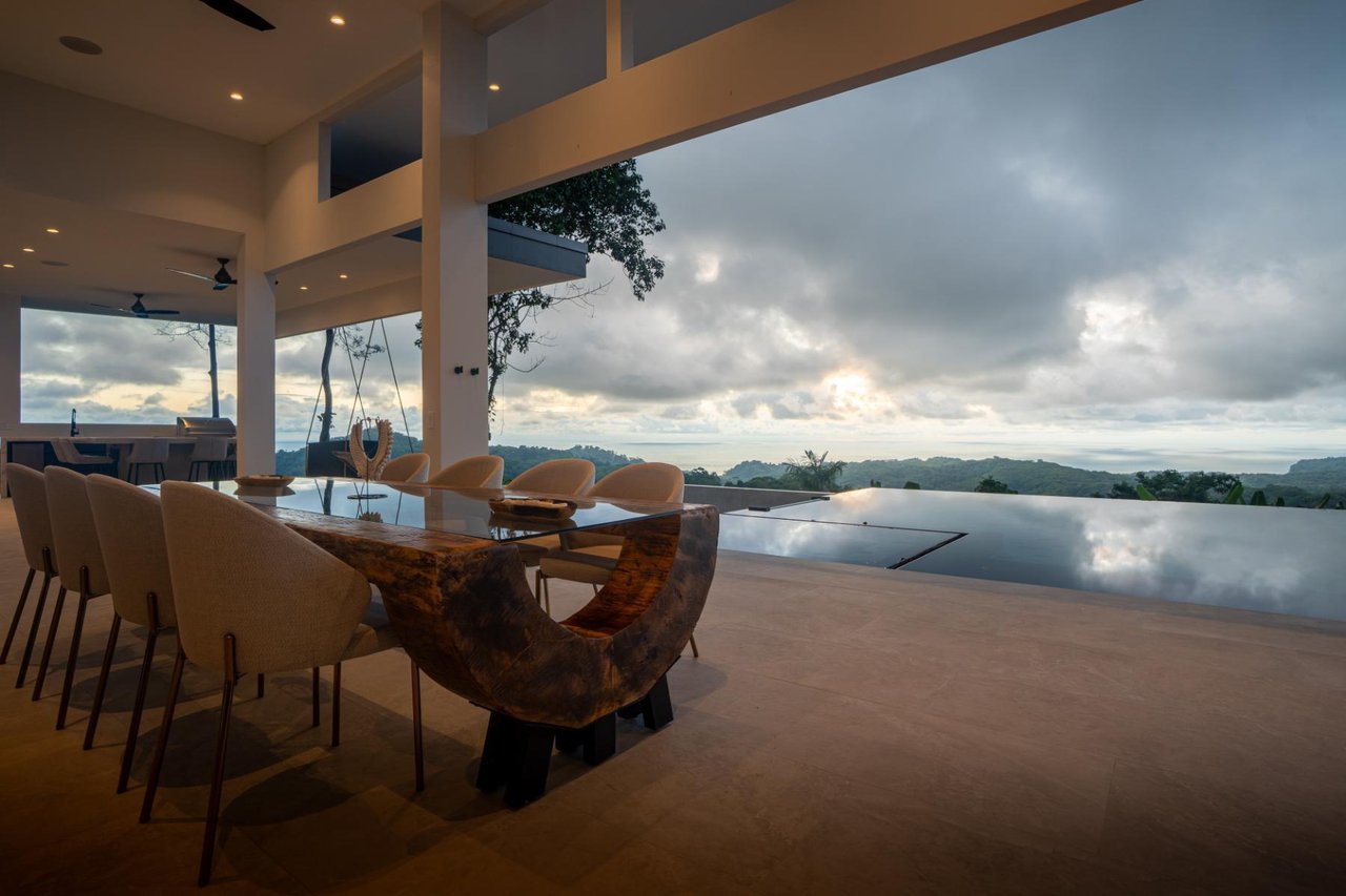Private Solar Powered Ocean View Villa, Ojochal, Puntarenas