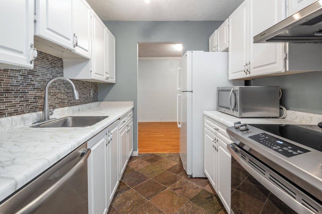124-8411 Ackroyd Rd