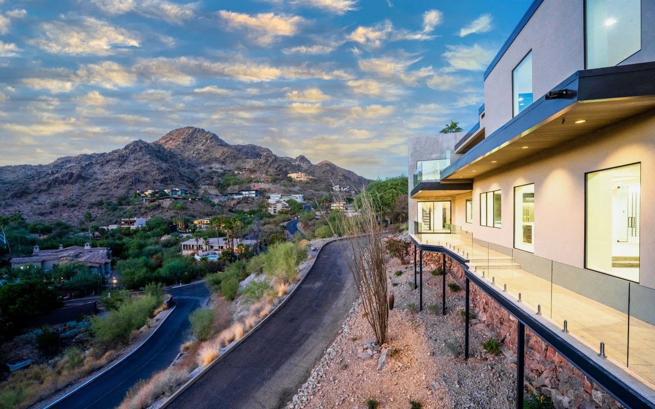 7043 N Longlook Road, Paradise Valley, AZ