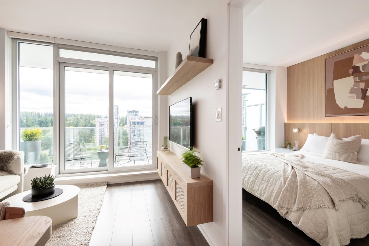 1604-3888 Evergreen Pl