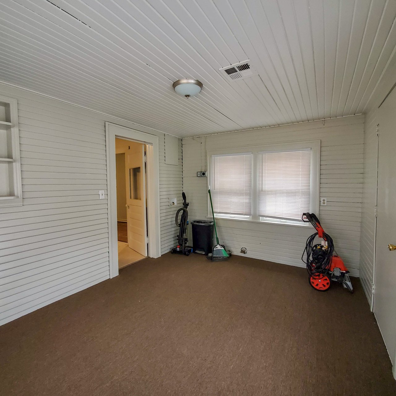 632 W Dewey 