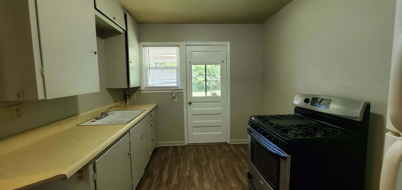 1030 W Wood