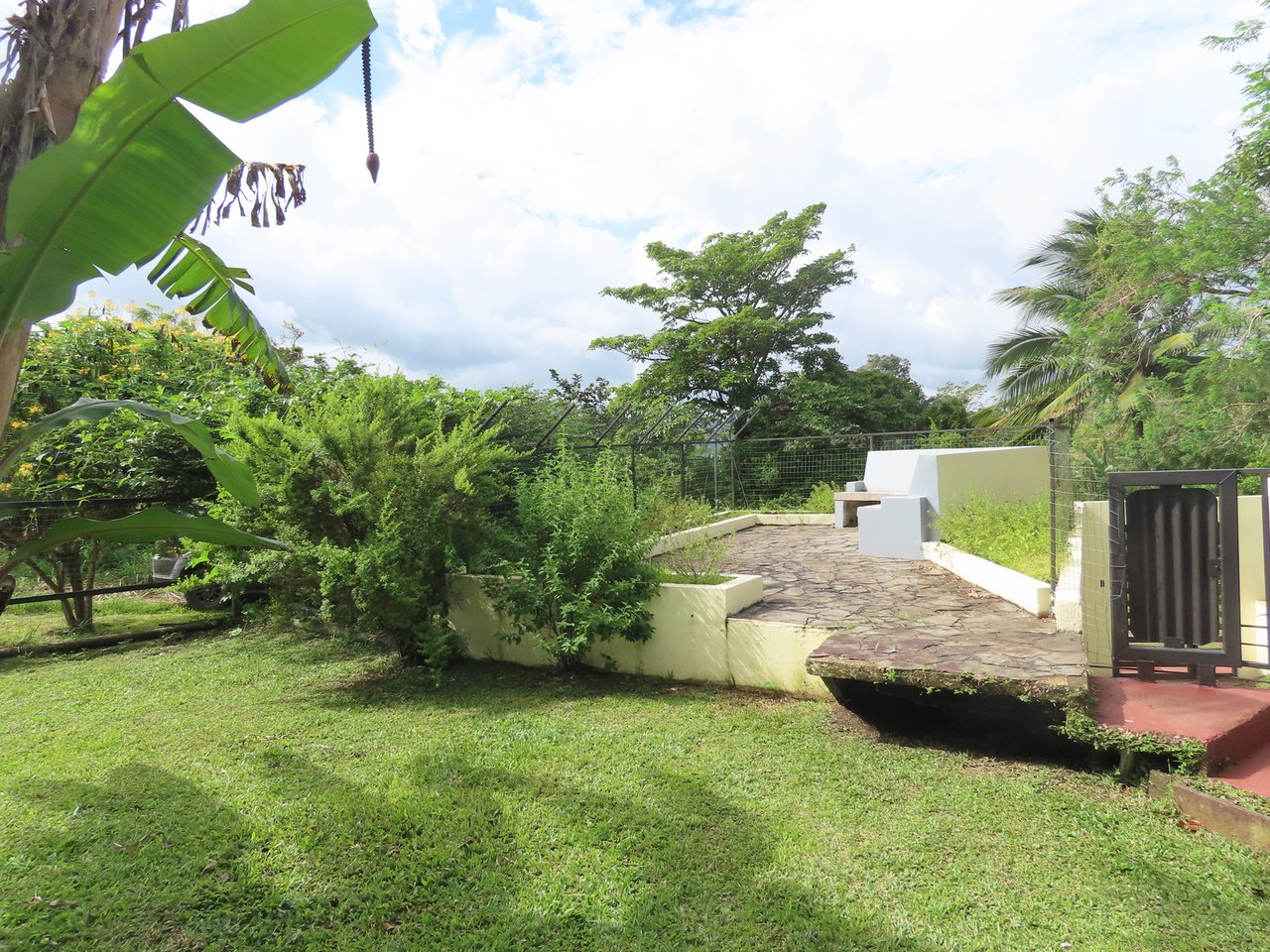 Modern Home with Guesthouse, Lake Arenal, Alajuela