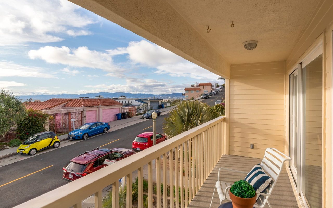 7040 Vista Del Mar Ln