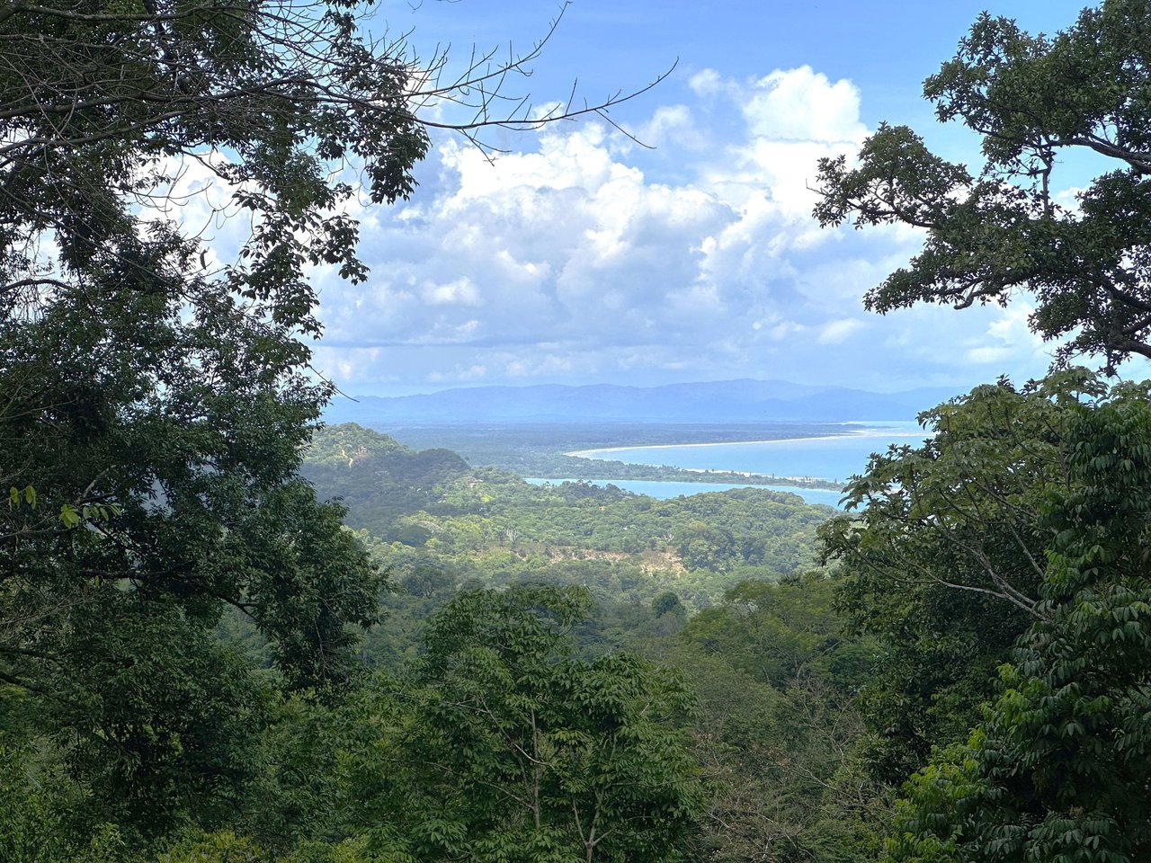 5.77 Acres With 4 Building Sites. Ocean Views, Rivers And Rainforest Abound In Cinco Ventanas! Ojochal 