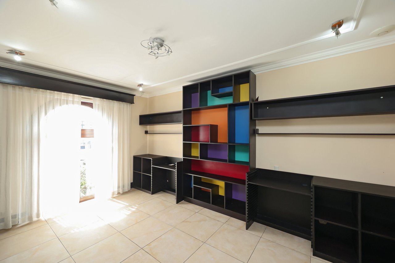 Luxury City Estate, Curridabat, San Jose