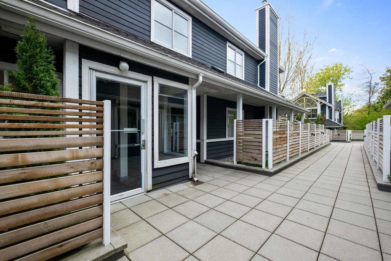 206-2960 E 29th Ave
