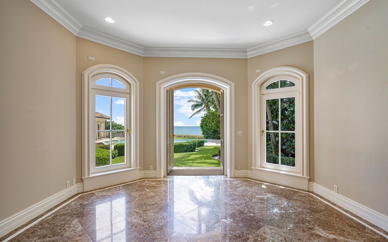 1555 N Ocean Blvd
