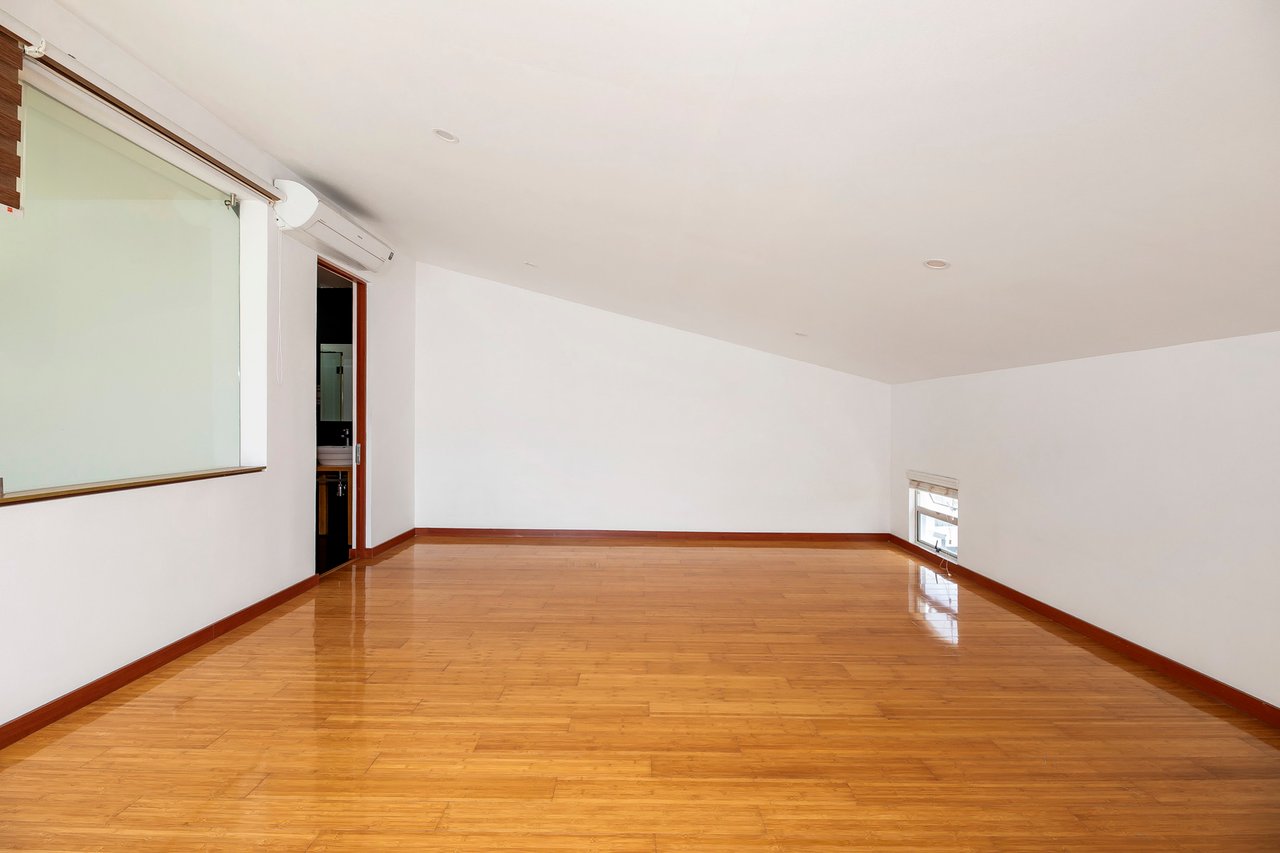 Contemporary Terrace Townhouse, Santa Ana, San Jose