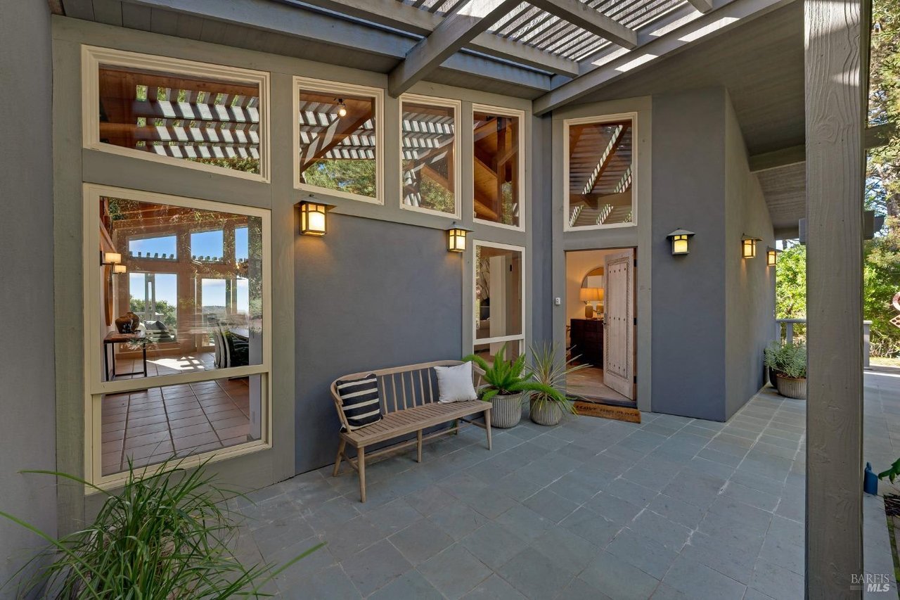 Unlocking Luxury: 25 Elizabeth Pl, Inverness, CA 94937 