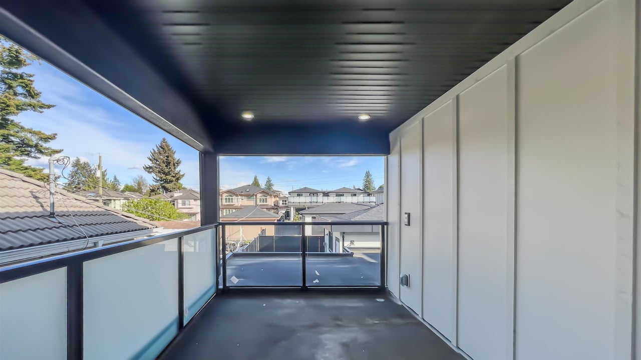 8020 19th Ave
