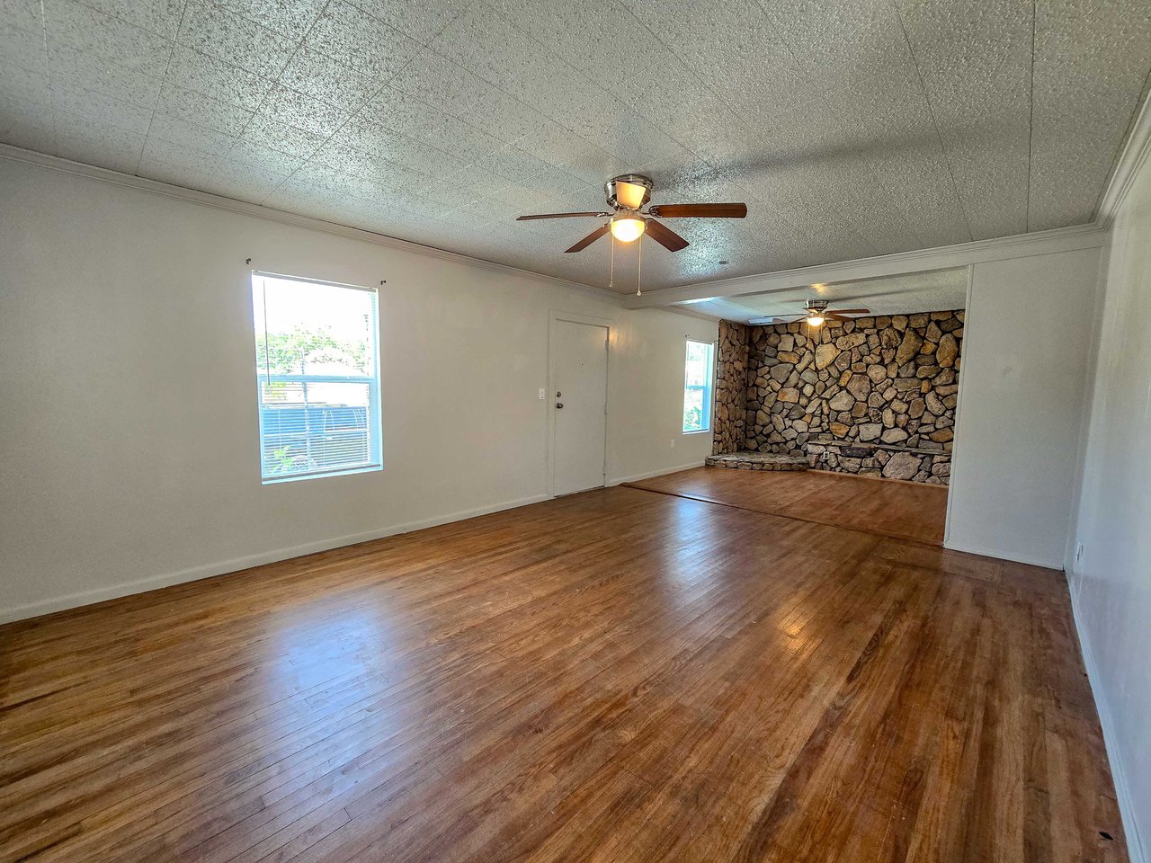 635 W Franklin St