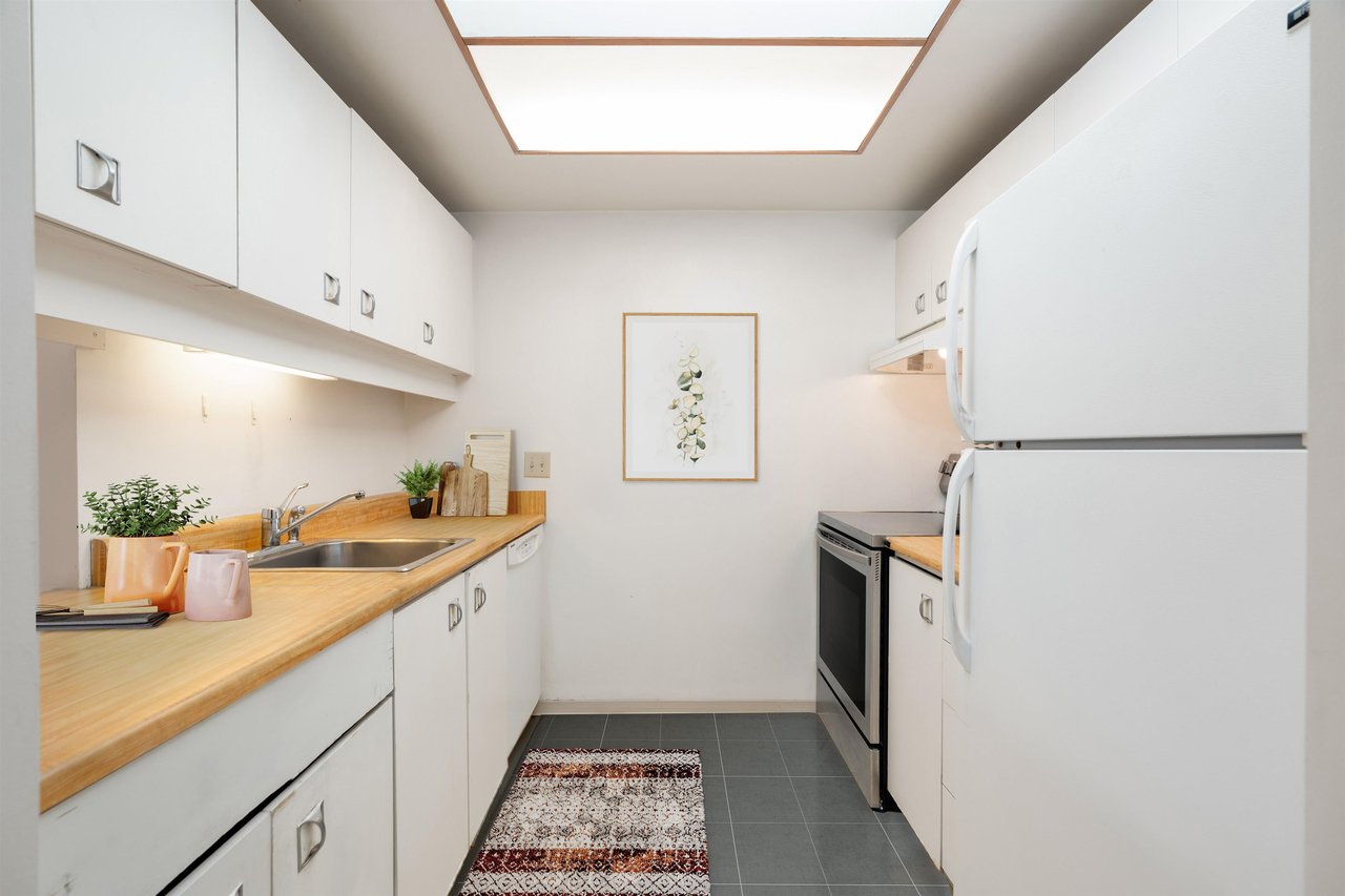 409-3905 Springtree Drive, Vancouver