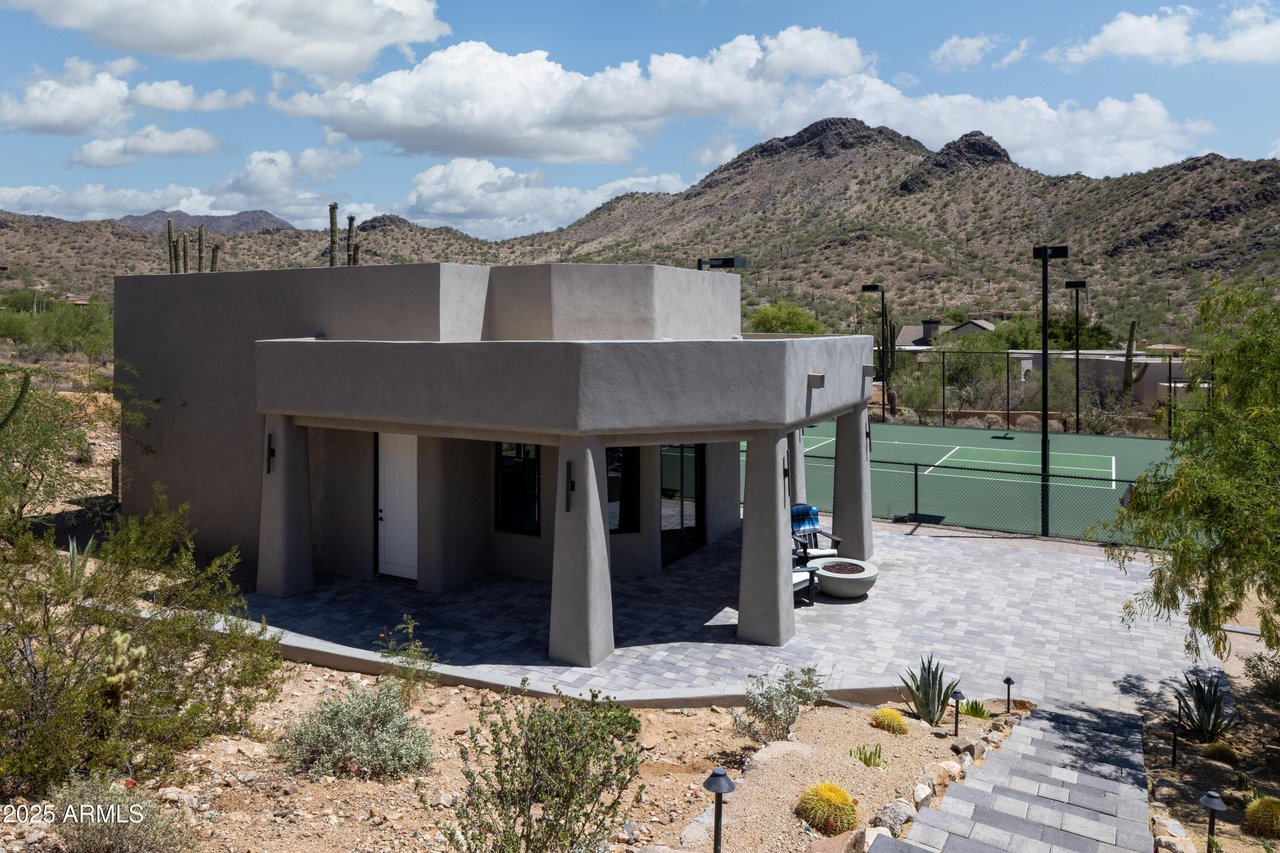 10315 E Calle De Las Brisas