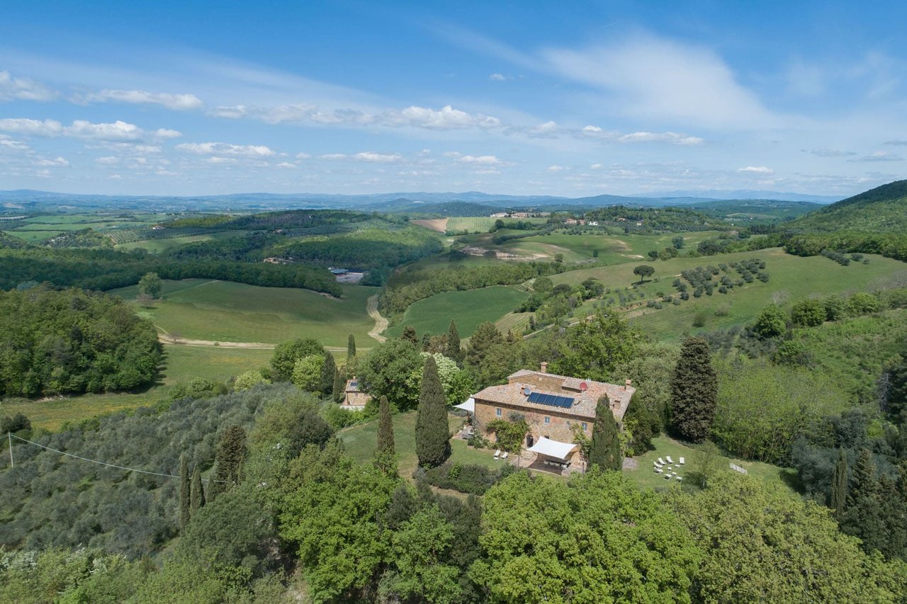 TENUTA RUSTICHELLO “Superb property for sale in the municipality of Montalcino” 