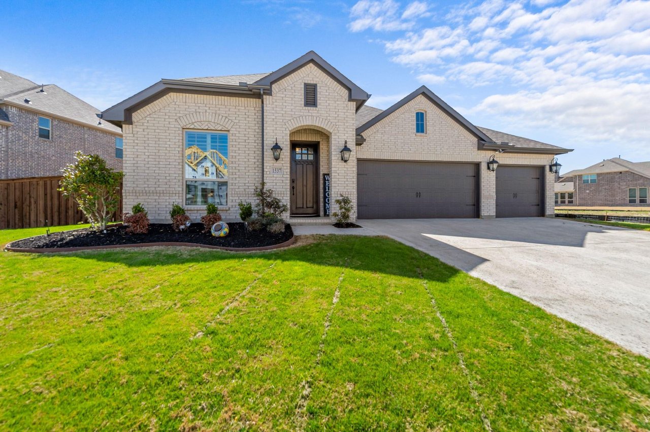 1537 Jocelyn Drive