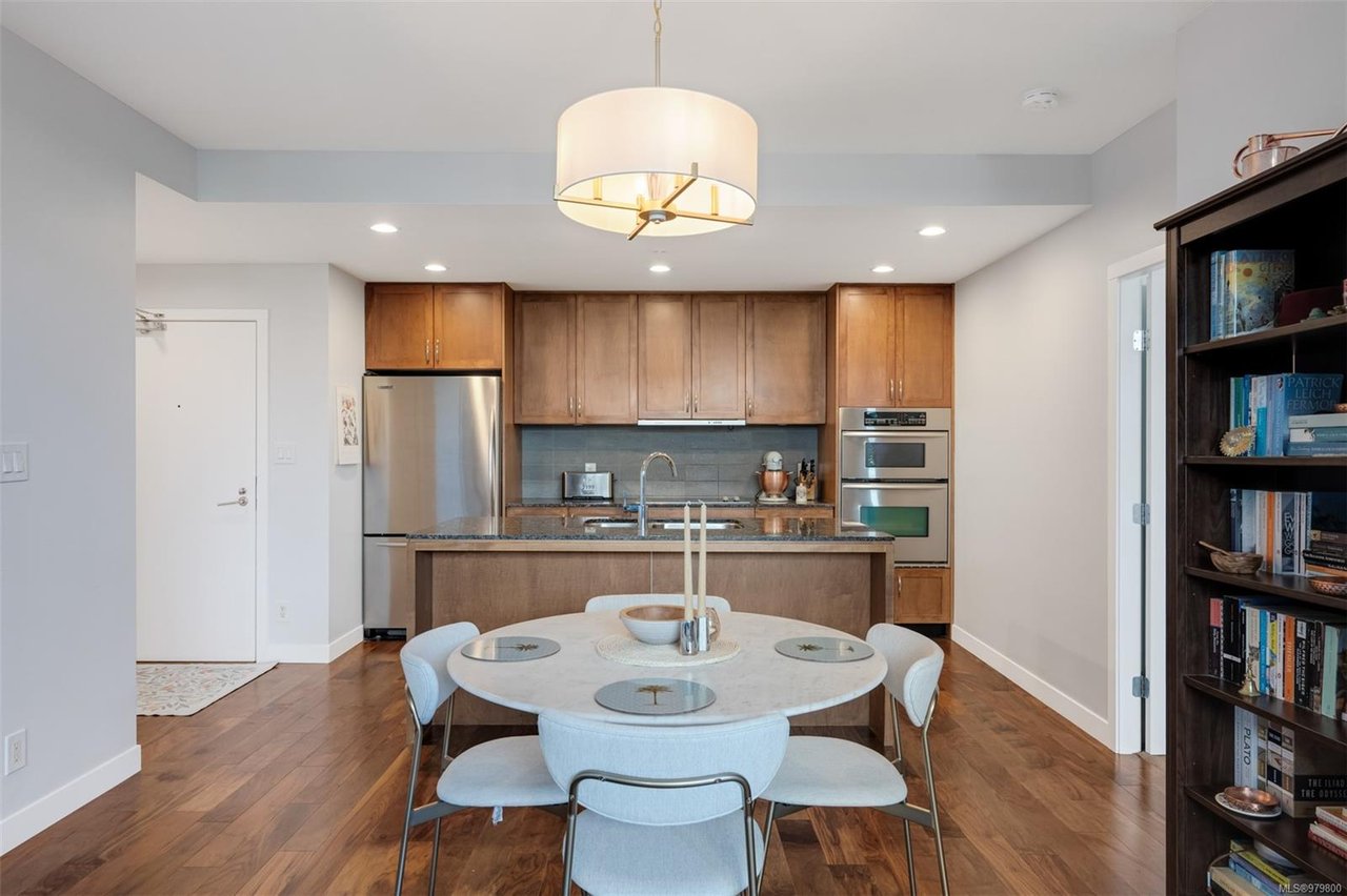 201-788 Humboldt St