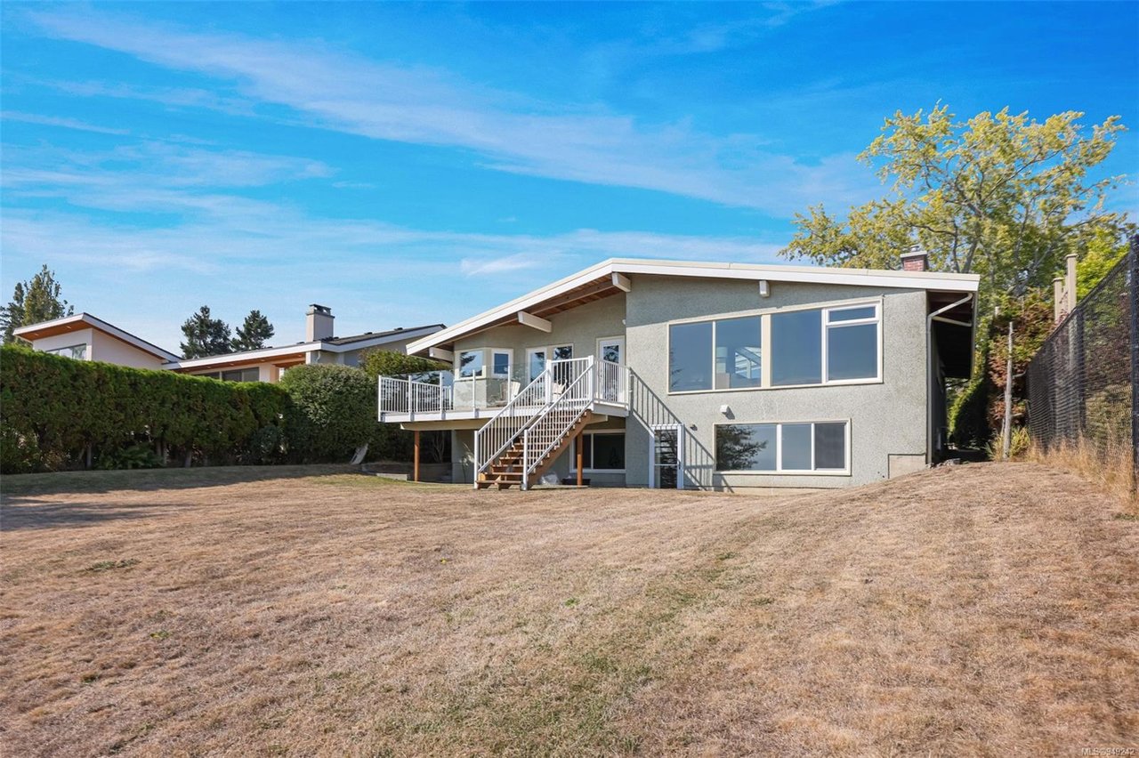 5429 Parker Ave