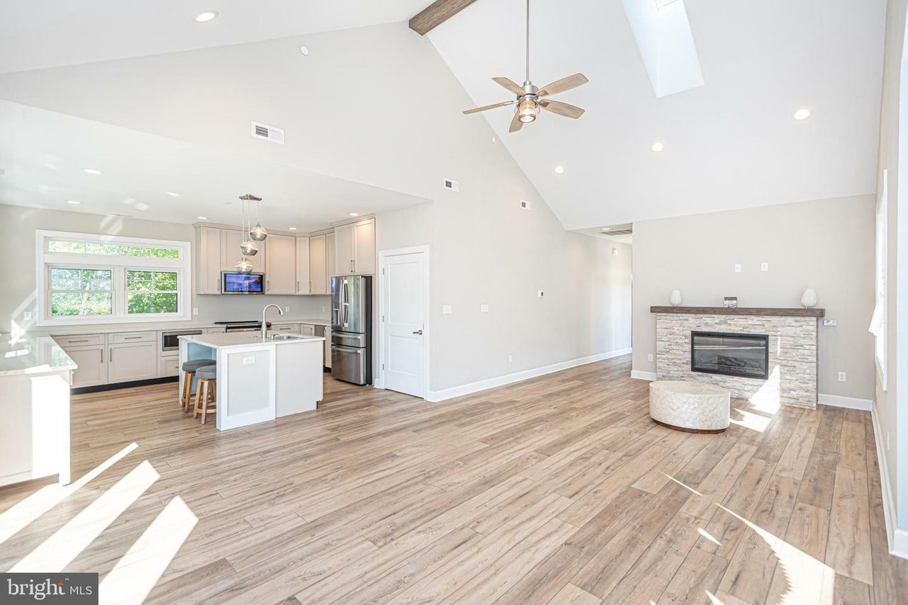 12121 Salt Point Rd