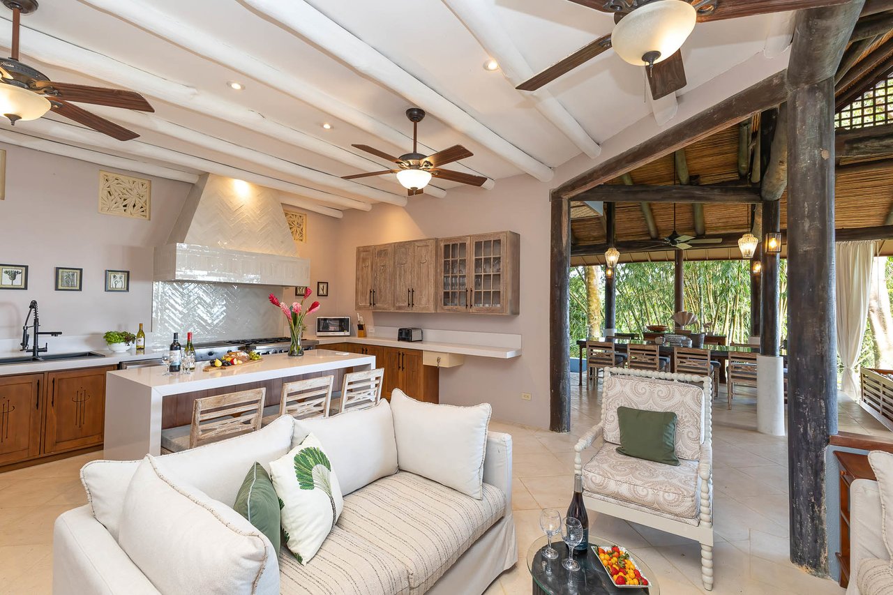 Balinese Tropical Rental Villa, Manuel Antonio, Puntarenas