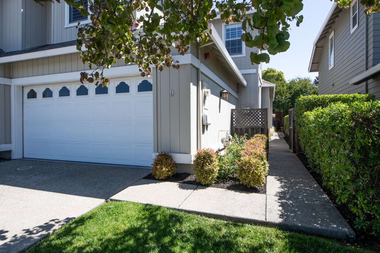 Remodeled Contemporary Townhome