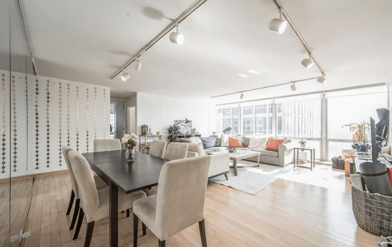 340 W Diversey