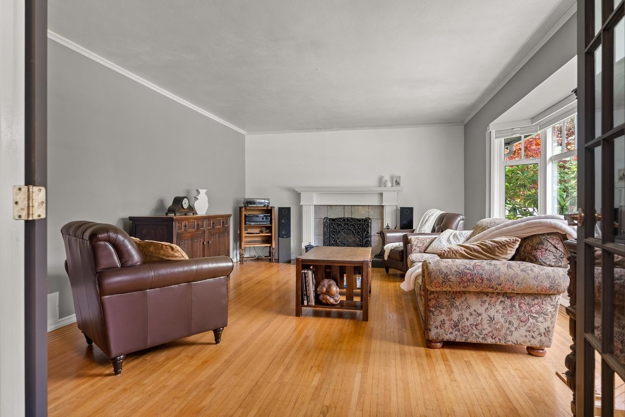 5264 12 Ave