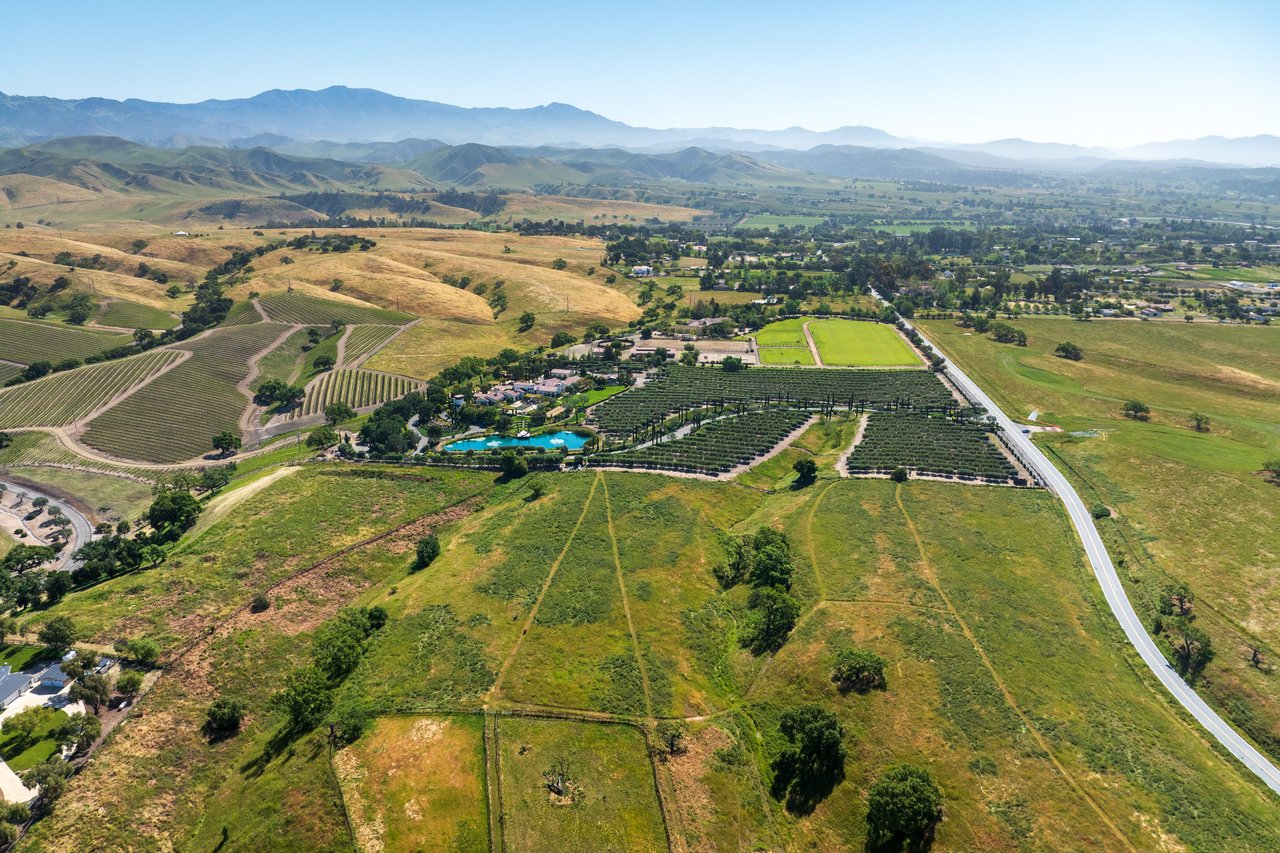 19+ Picturesque Acres on Baseline Avenue