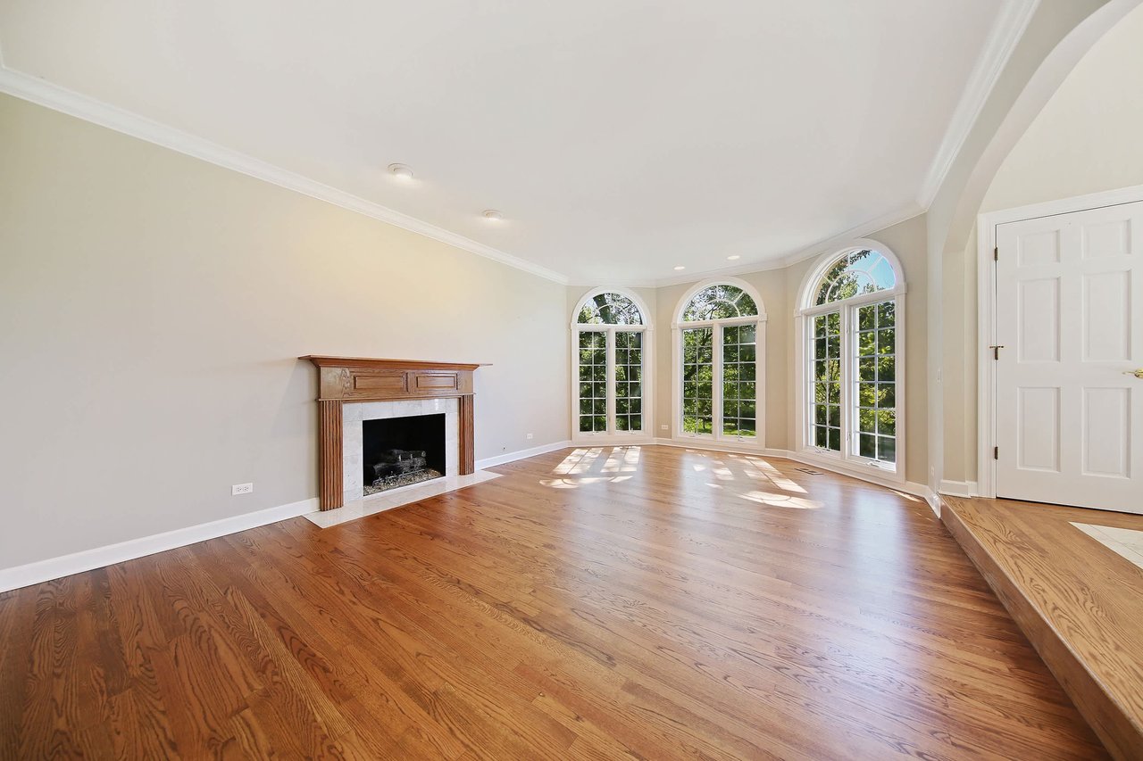 6101 Wildwood Ln