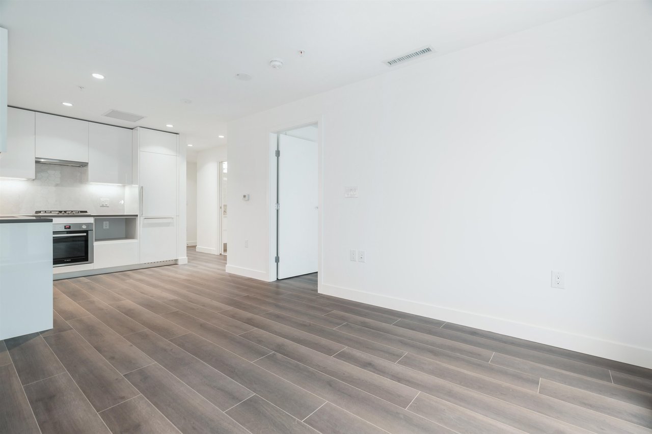 506-8188 Fraser St
