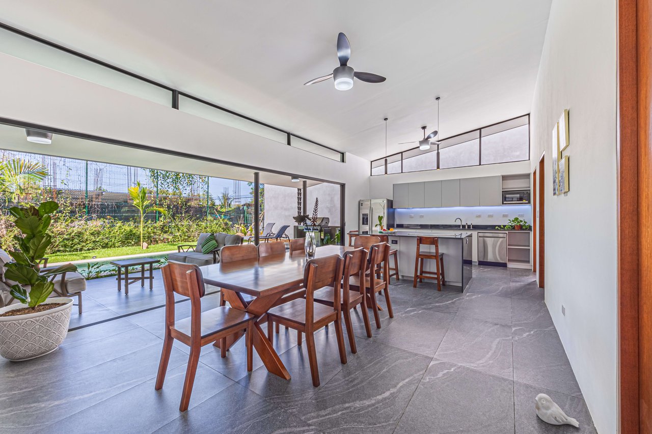 Stylish 3 bed, 3 bath Brand New  Villa in Uvita. 