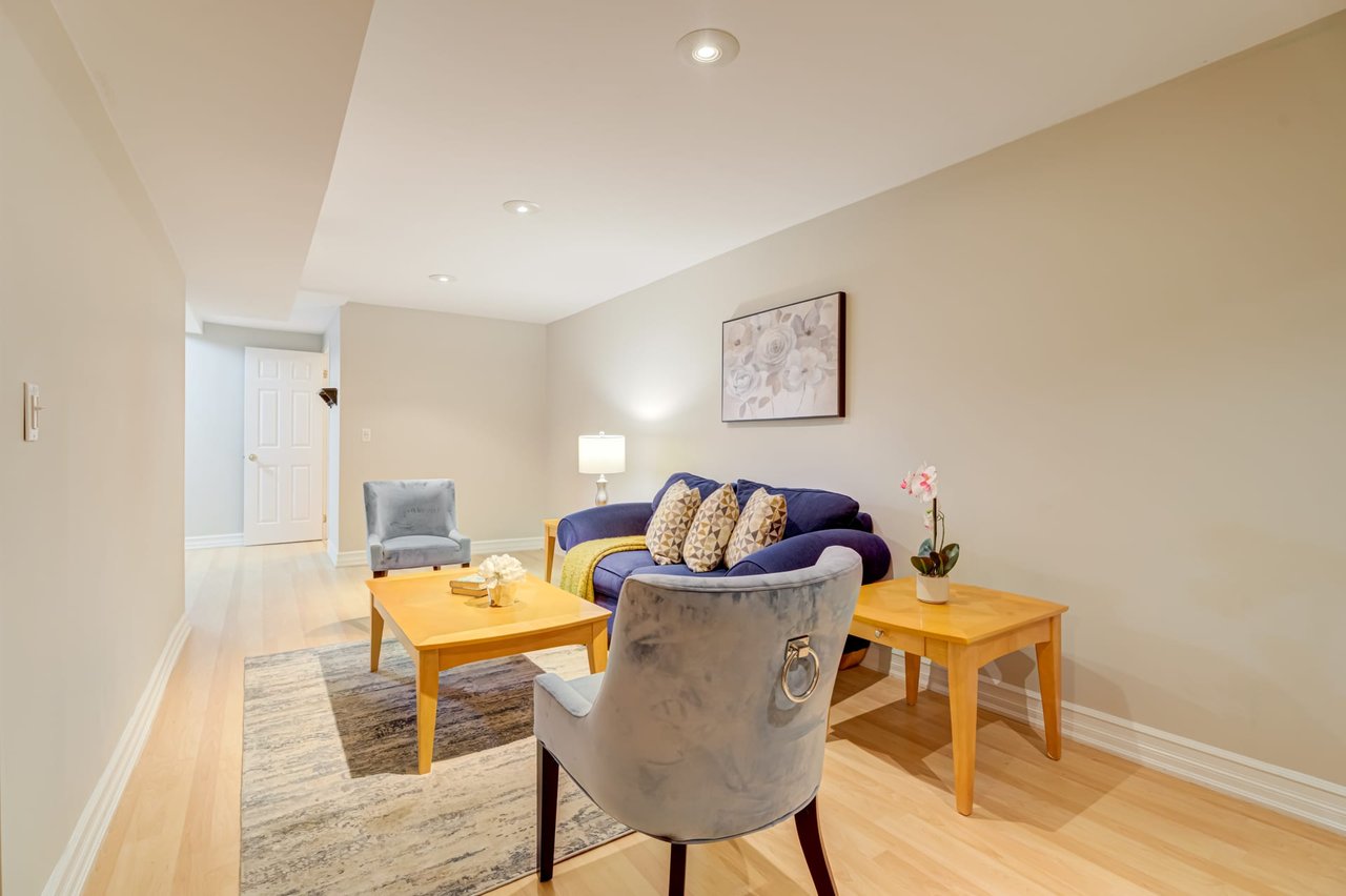 74 Penny Cres