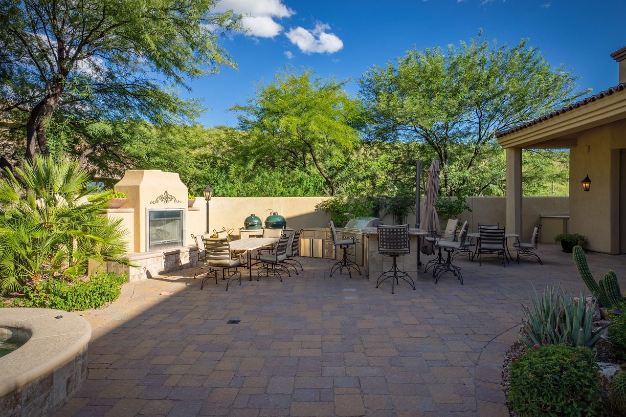 Incomparable Foothills Residence