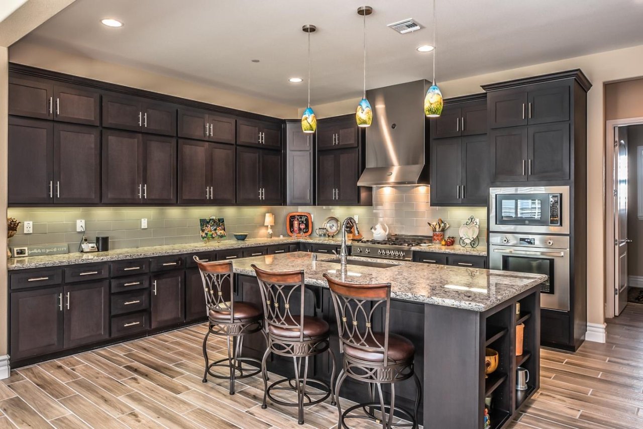 18607 McClellan Cir