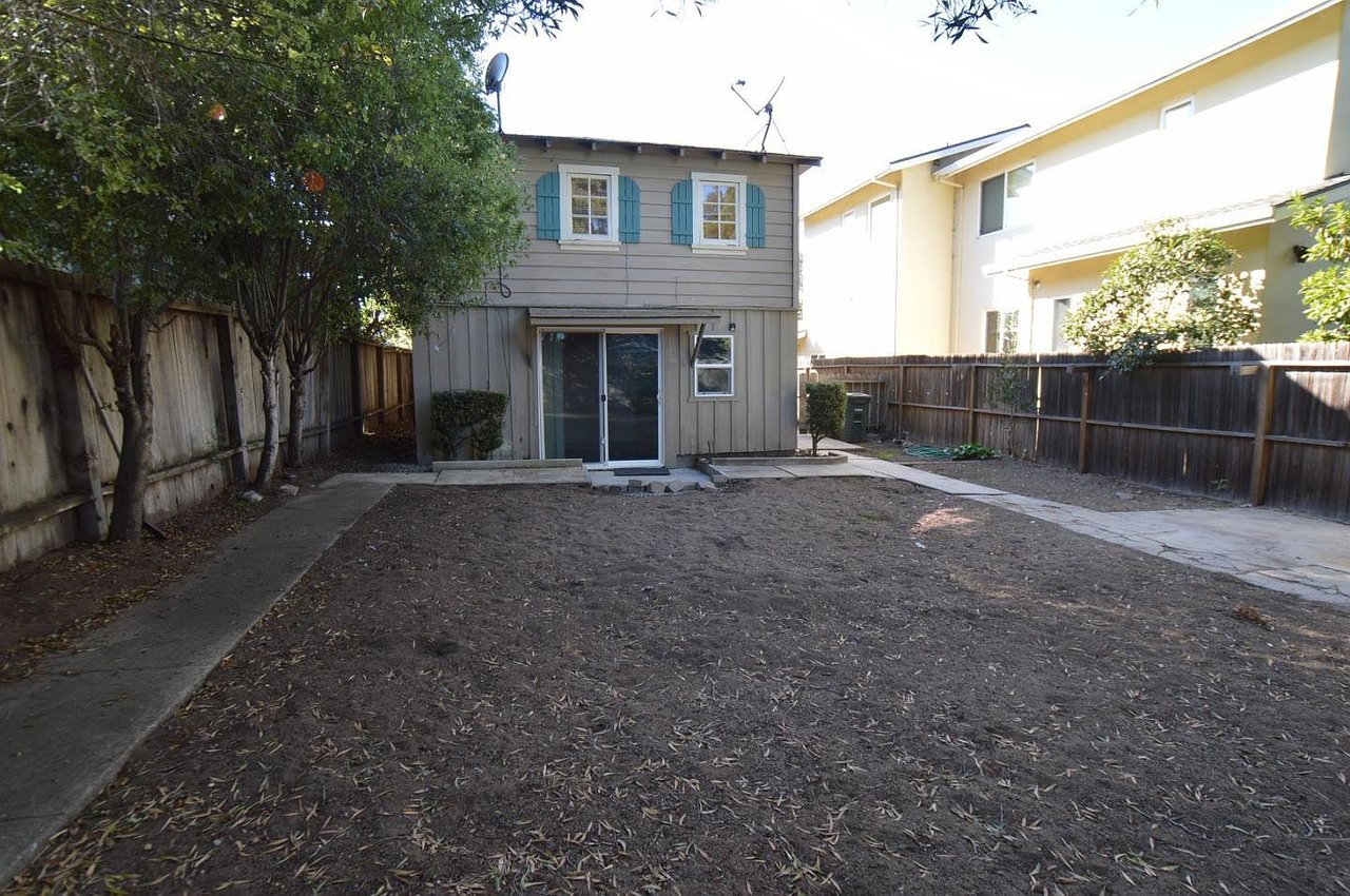 427 Del Rosa Ave