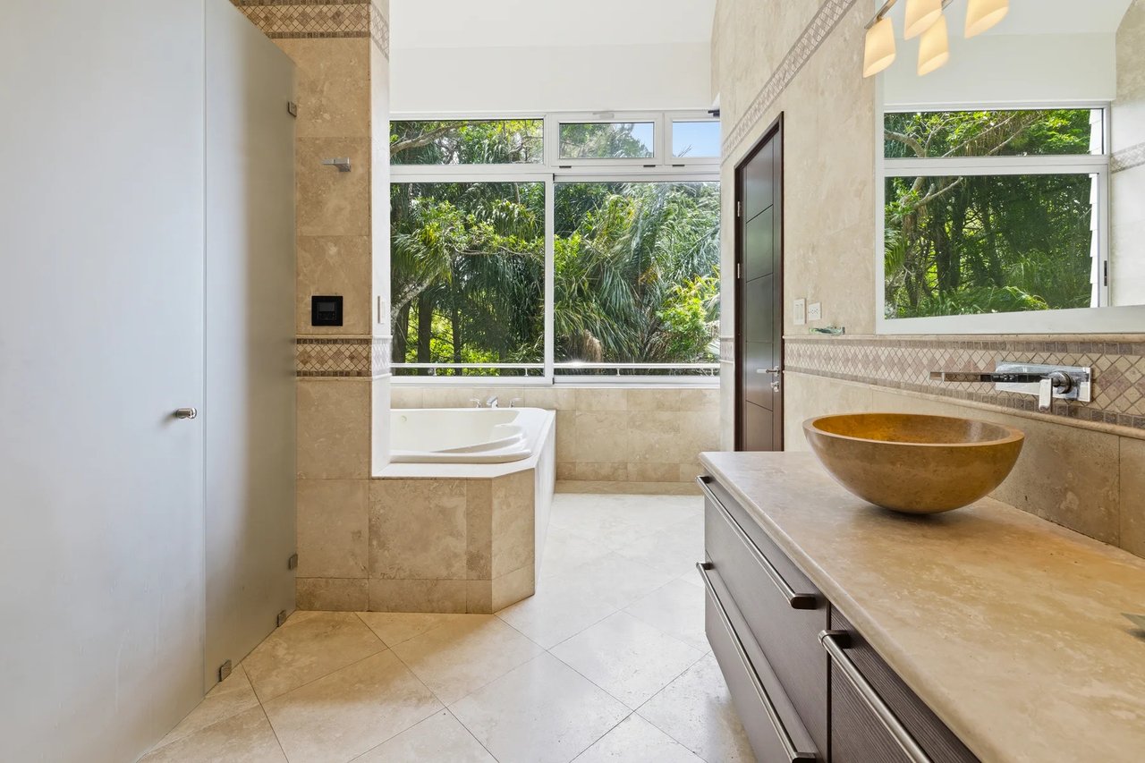 Panoramic Valley Views Retreat, Santa Ana, San Jose