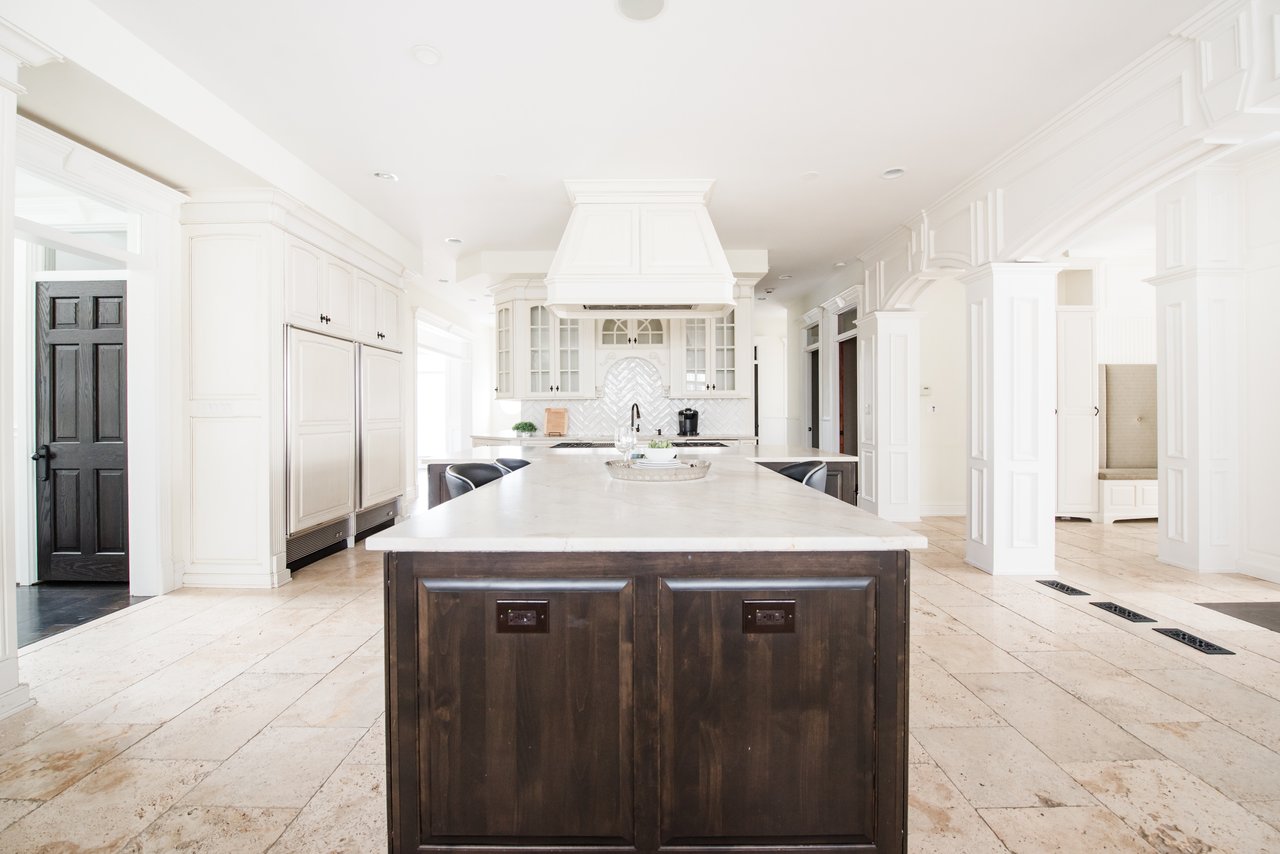 This Sophisticated Home Features A Commanding Presence 