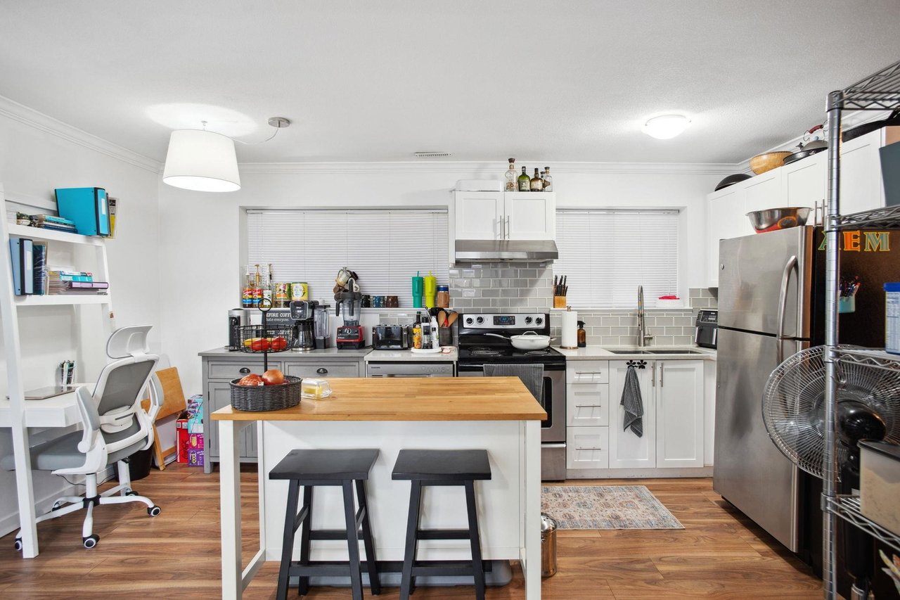 18348 63a Ave