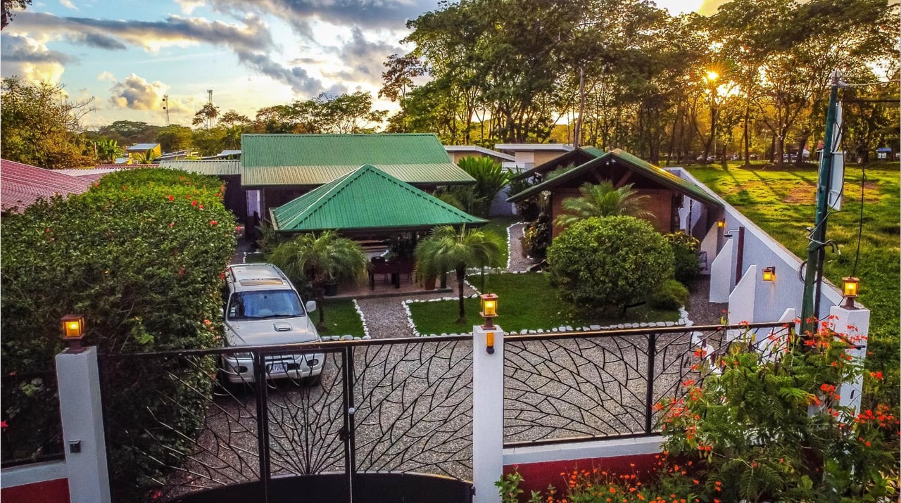 El Paraiso Inn...”Inn” The Heart of Uvita