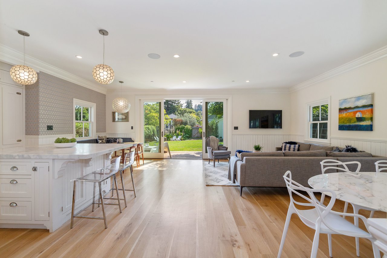  148 Elm Ave