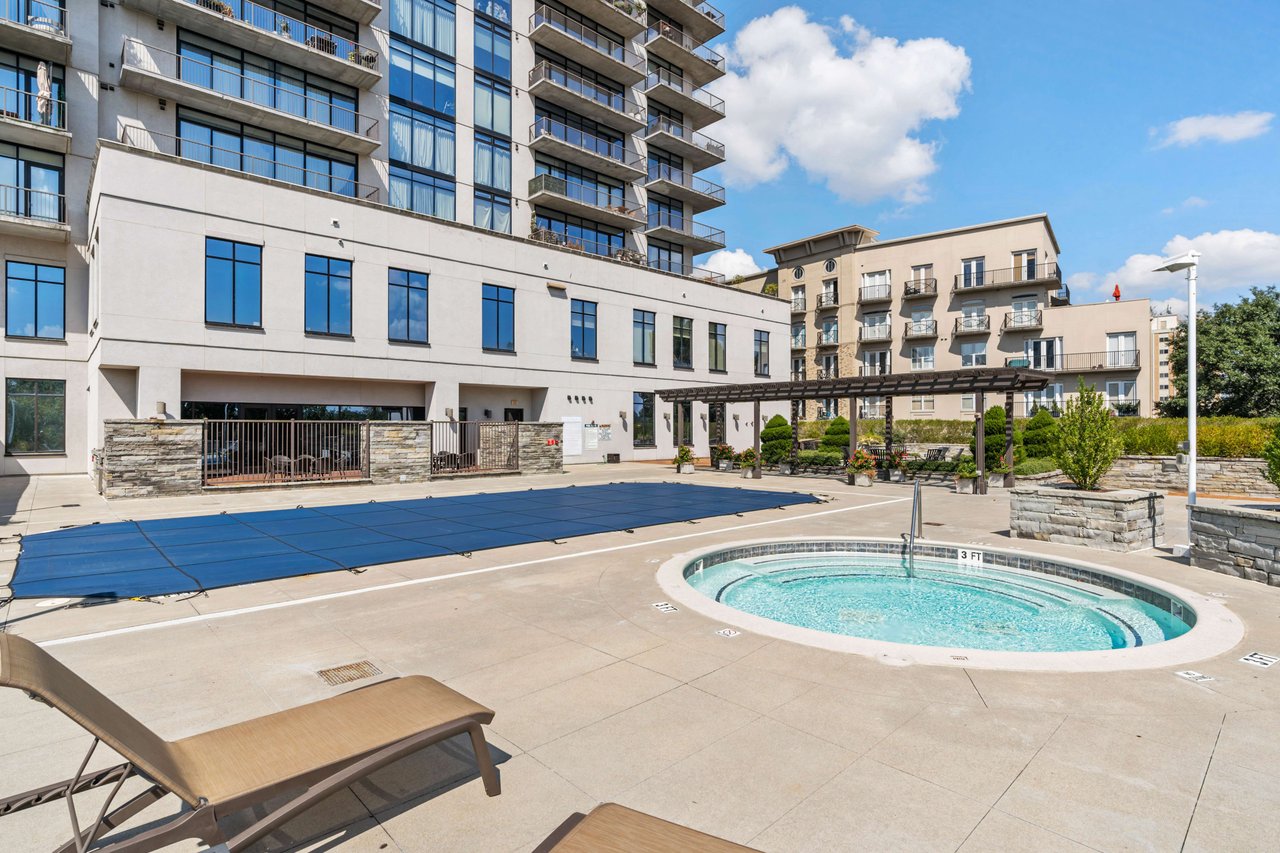 2233 Peachtree Road NE Unit: 1003