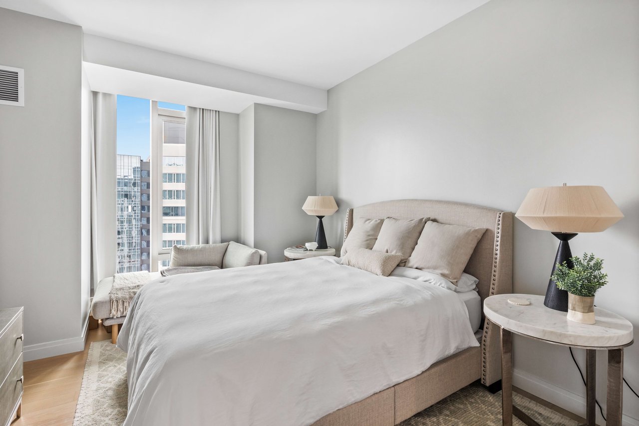 133 Seaport Blvd. Unit: 2102