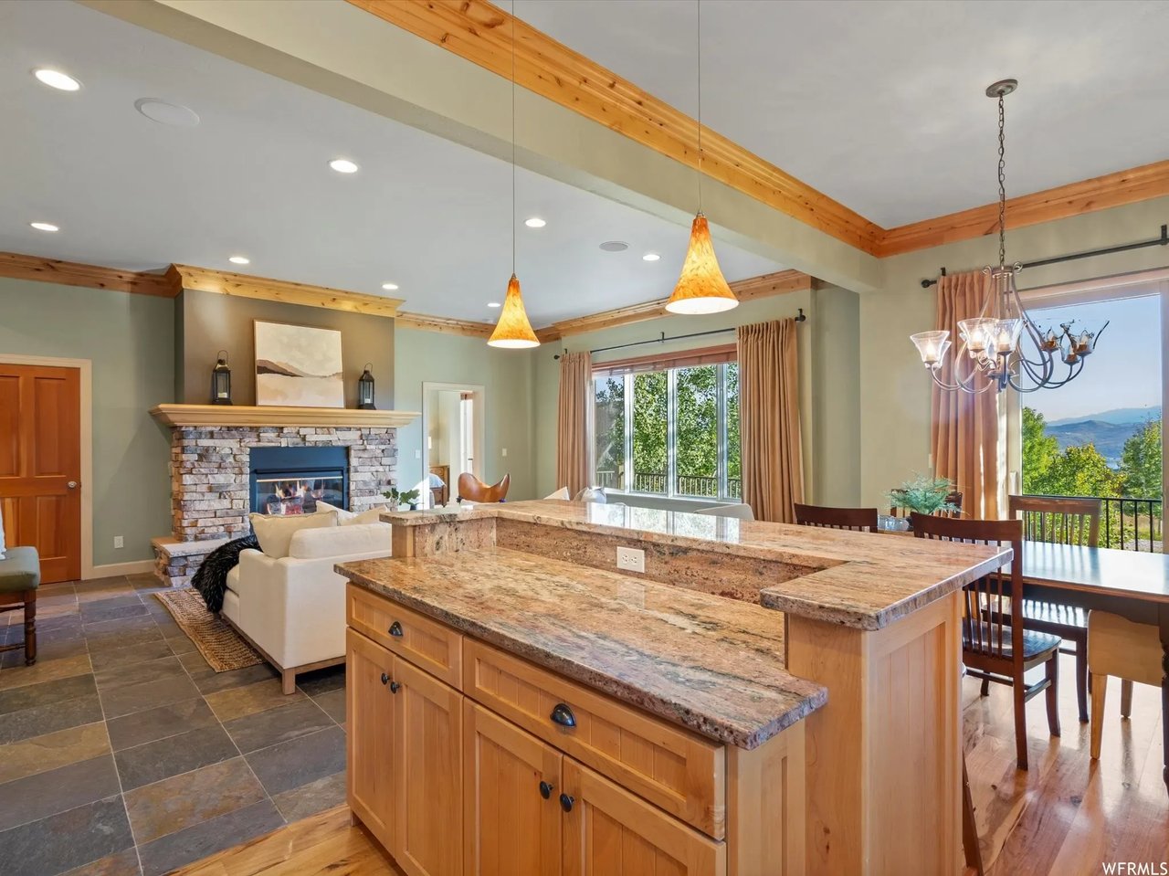 5823 E Elkhorn Dr