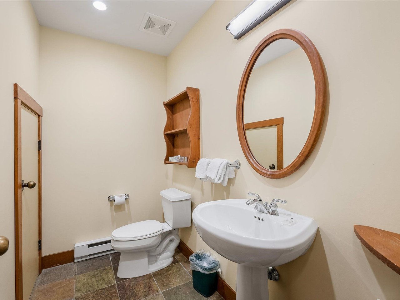 104-G1-4653 Blackcomb Wy