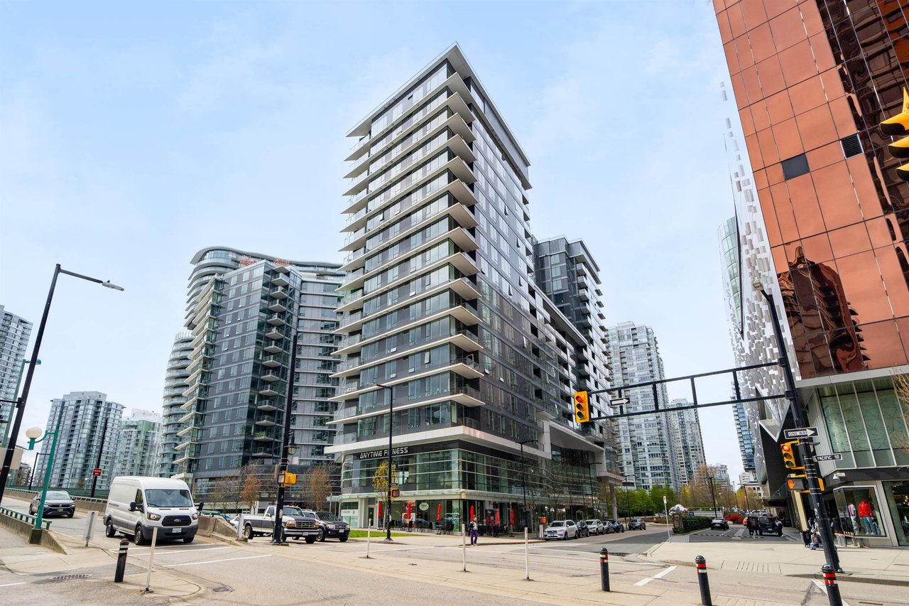 355-38 Smithe St