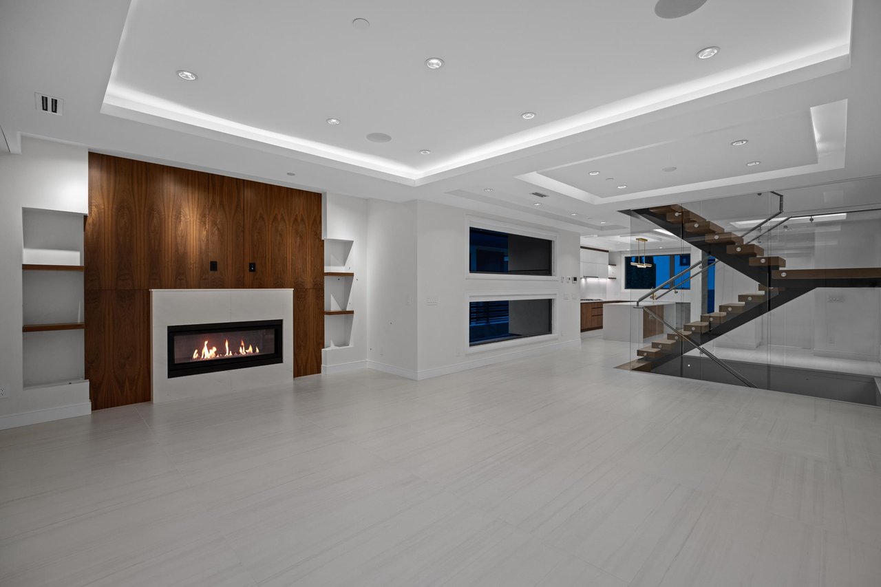1291 Duchess Ave