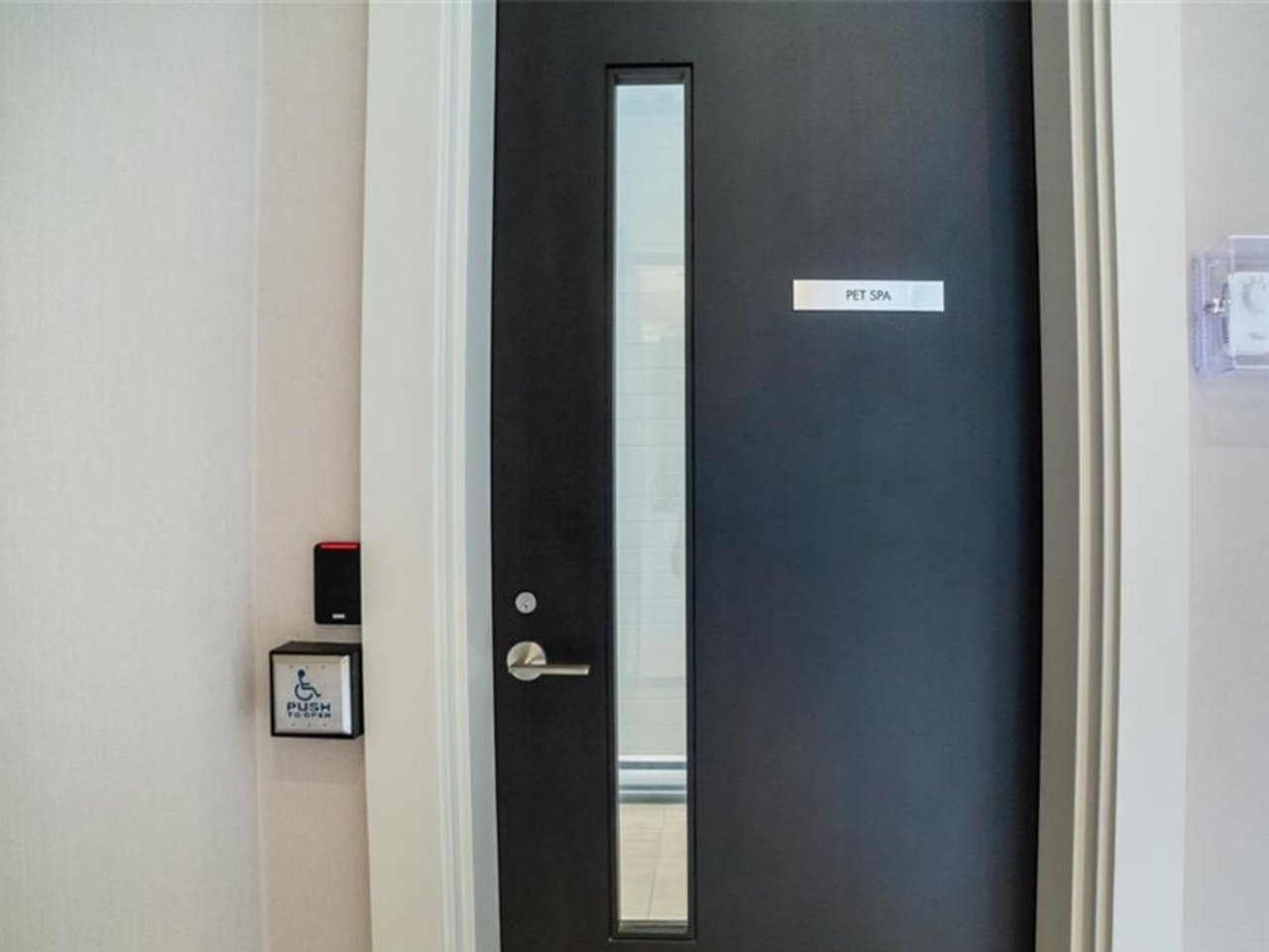 212 King William St, Unit 910