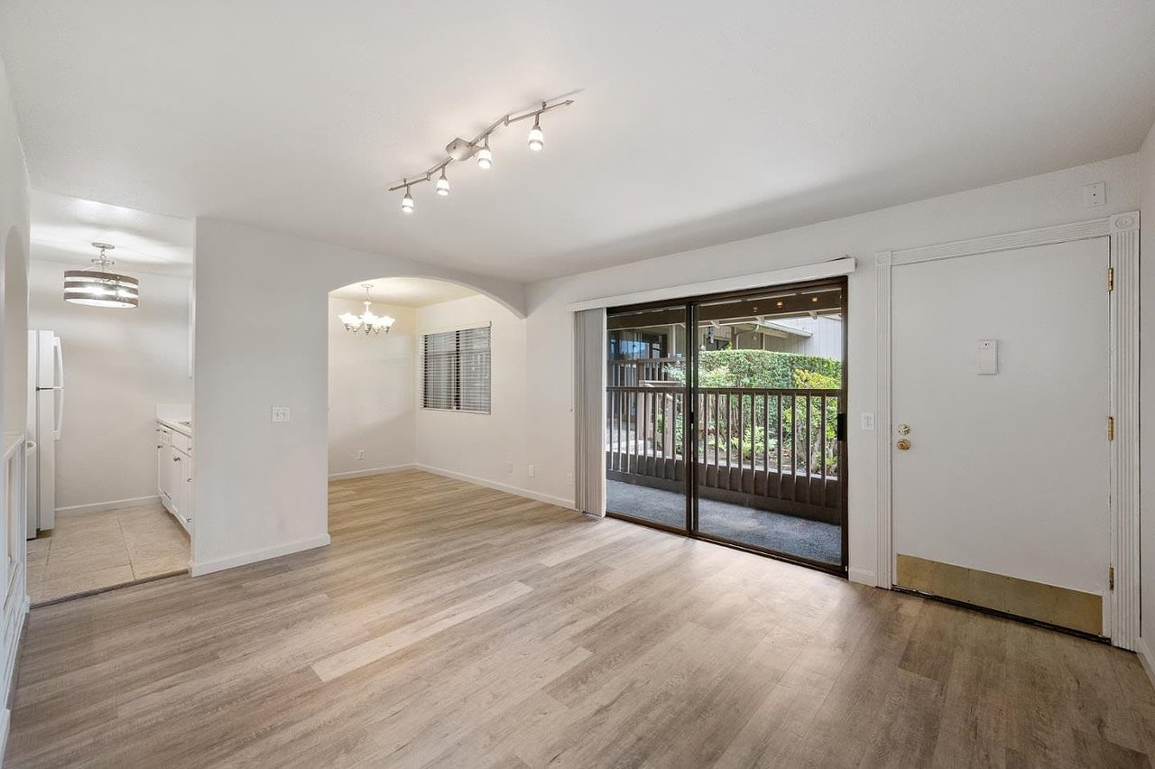 515 Ramona Ct APT 11