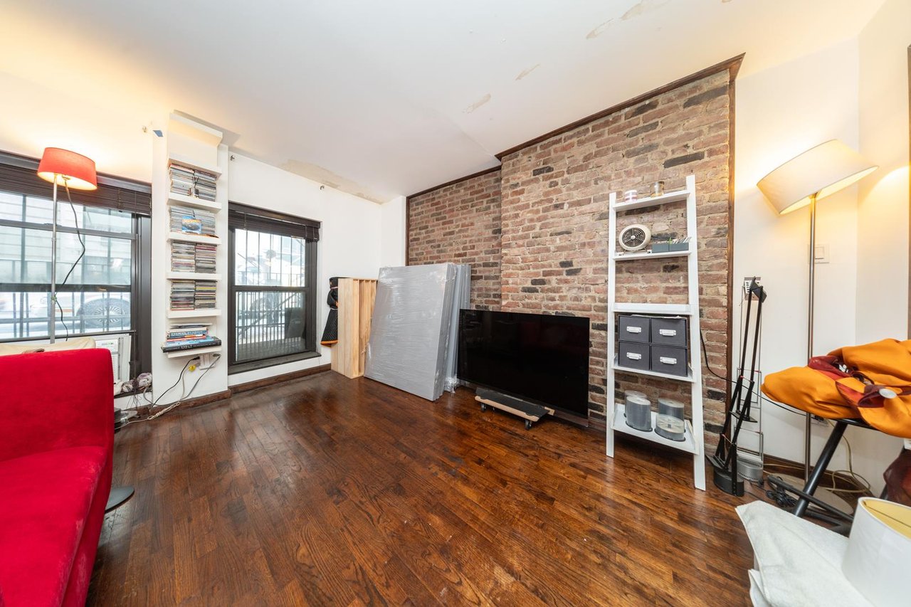 49 East 12th Street, Apt 1-B