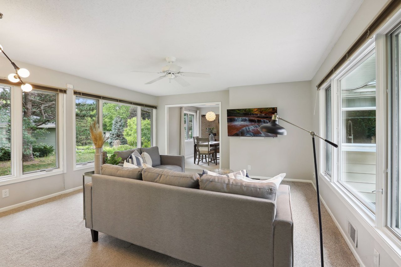 2460 Zealand Ave N, Golden Valley